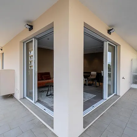 شقة Ref 1997 - - Sea View For Rent *