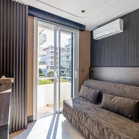 Appartement Ref 1997 - - Sea View For Rent Cannes