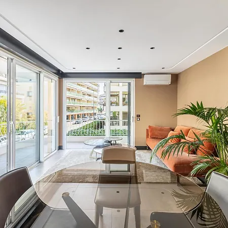 Ref 1997 - - Sea View For Rent Cannes
